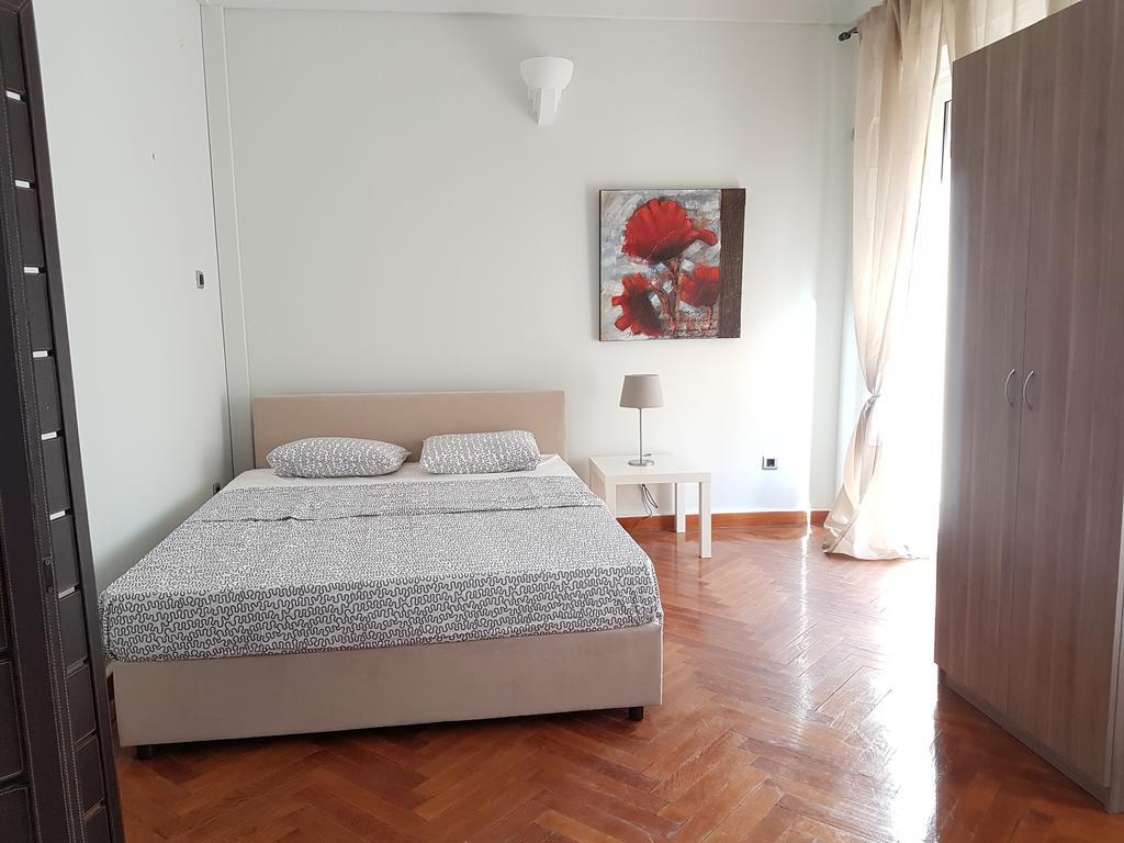 Errathens Pine Red And Taupe - Athens Center 아파트 외부 사진